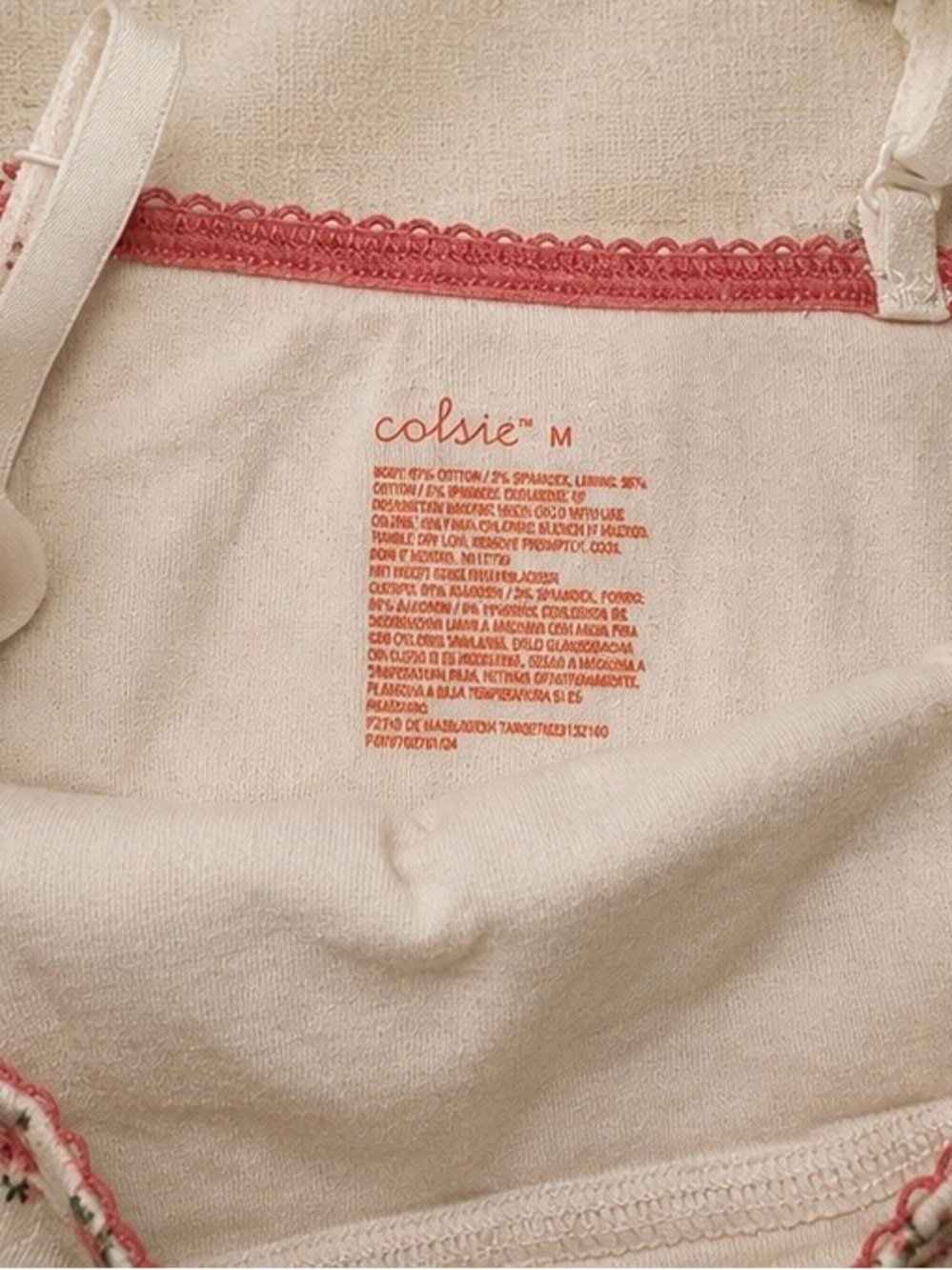 Auden - Picture 2 of 2